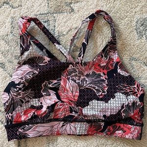 Lululemon sports bra Sz 4
